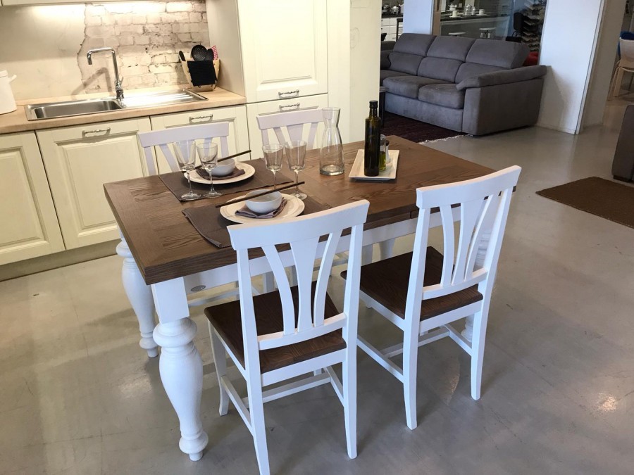 Tavolo e sedia Produzione Artigianale Rovere e laccato bianco a