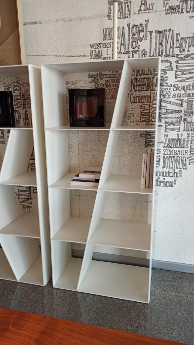 Piccola libreria B&B Italia Shelf
