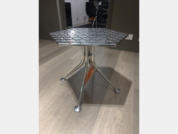 Tavolino Vitra Hexagonal table