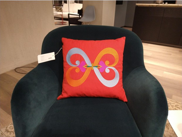 Cuscino Vitra Embroidered Pillows Double Heart