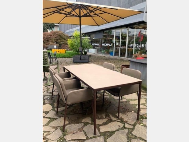 Gruppi tavoli e sedute Outdoor - - - - Set Pranzo Tavolo + 4 Poltroncine di Mowee